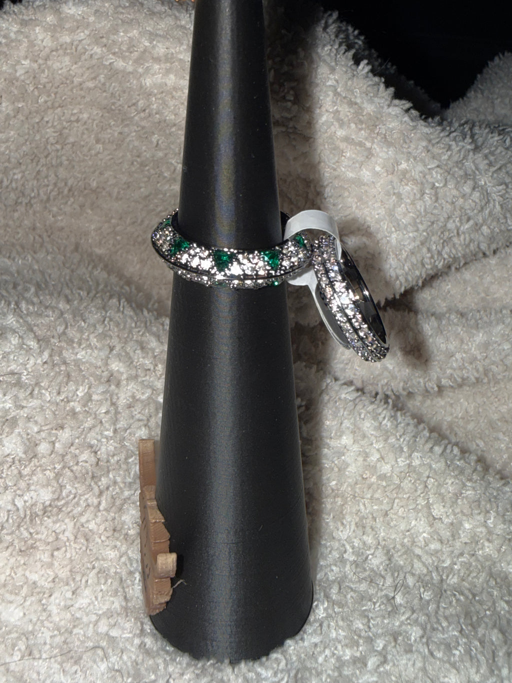 A Royal Touch - Size 5