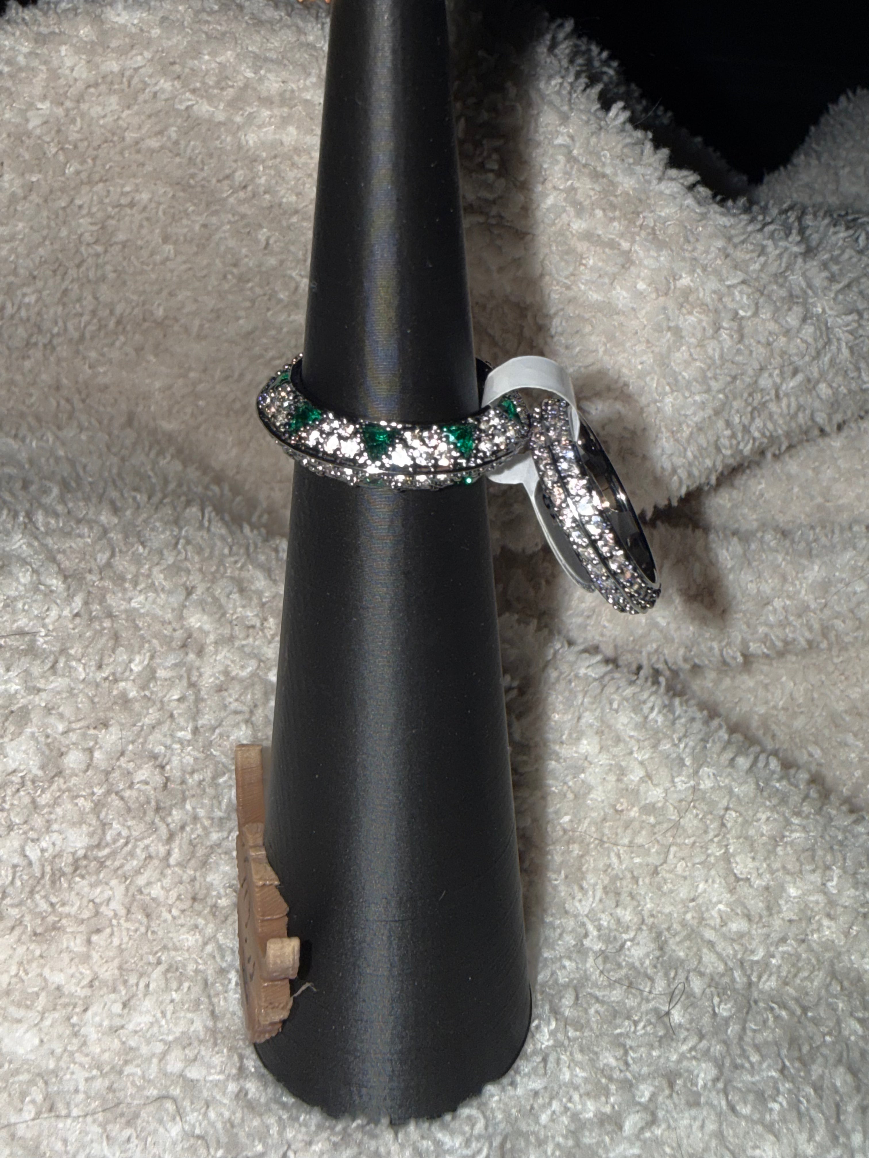 A Royal Touch - Size 5